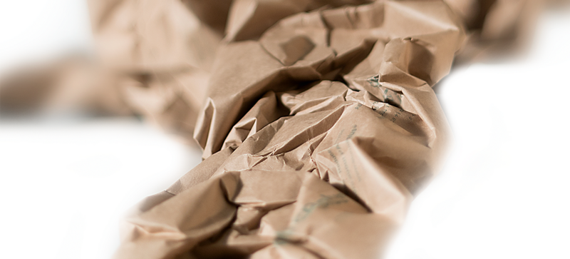 Ein brauner Papierpolsterstrang