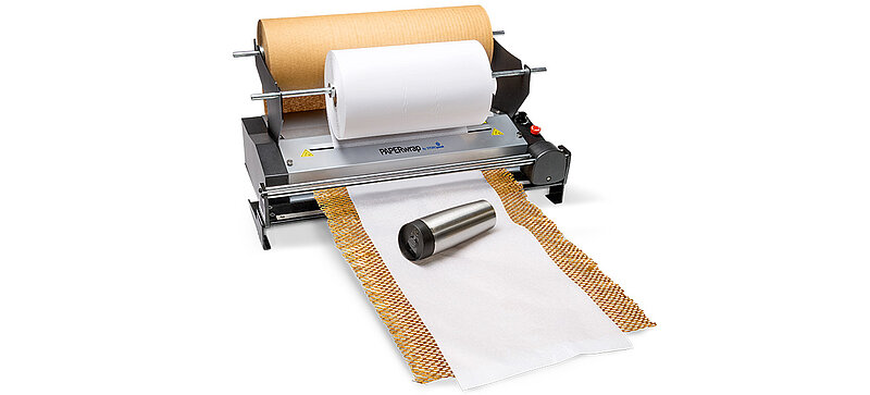 Eine Papiermaschine zum Einwickeln und Polstern von kleinen und zerbrechlichen Produkten.